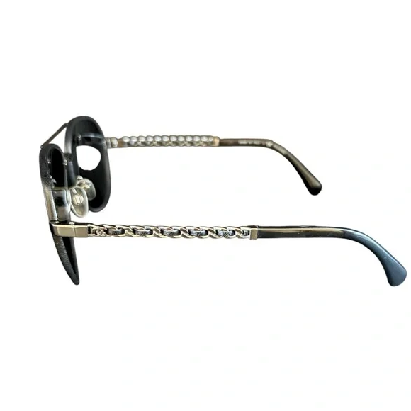 Chanel Chain Aviator Sunglasses - Picture 4 of 8